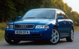 Audi S4 Sedan 1997 года (UK)
